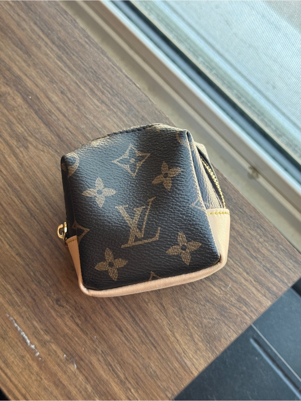 Louis Vuitton Monogram Mini Coin Pouch in Brown and Tan backpack charm! - Picture 4 of 5